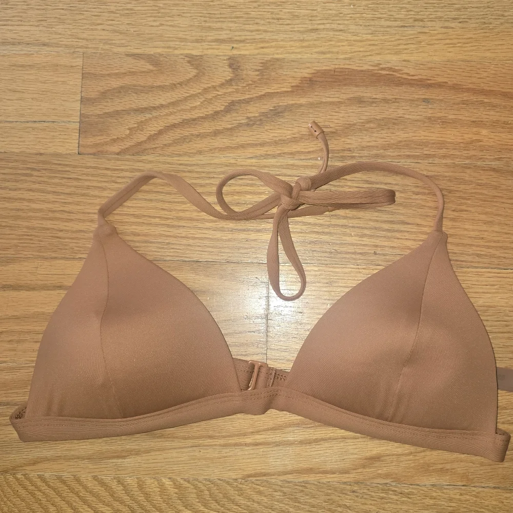 BNWT SKIMS Iconic Swim Push-up Triangle Bikini Top